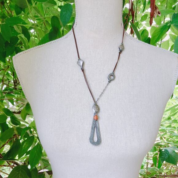 VTG Signed Silpada N1950 925 Sterling Silver Leather Teardrop Pendant Necklace - Picture 2 of 11